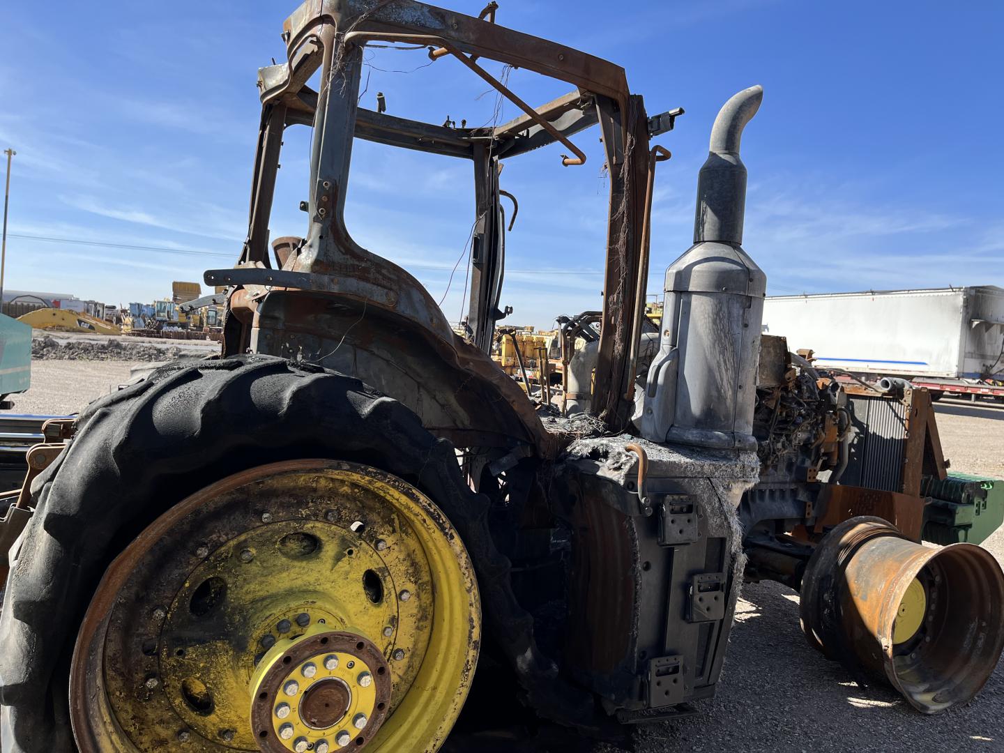 ./imagenes/INVOICE/2019/17542/TRACTOR JOHN DEERE 8320R (22).JPG